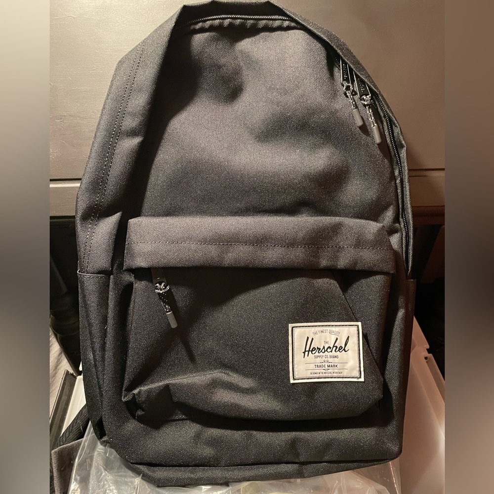 NWT Black Herschel Classic Backpack | XL
